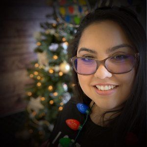 Meet your Posher, Claudia